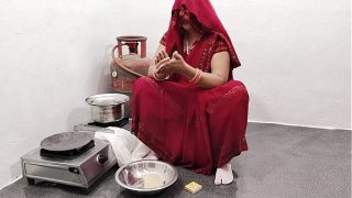 Desi Hot Aunty Took Out Food From The Fridge