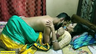 Gorgeous Indian Bengali Bhabhi amazing hot fucking with property agent with clear hindi audio
