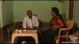 Horny Tharki doctor cheating romance with patient aunty