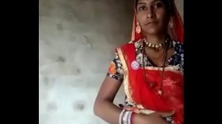 rajasthani aunty showing